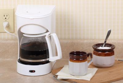 https://www.coffeedetective.com/images/coffeewater-ratio-for-my-coffee-maker-21920049.jpg
