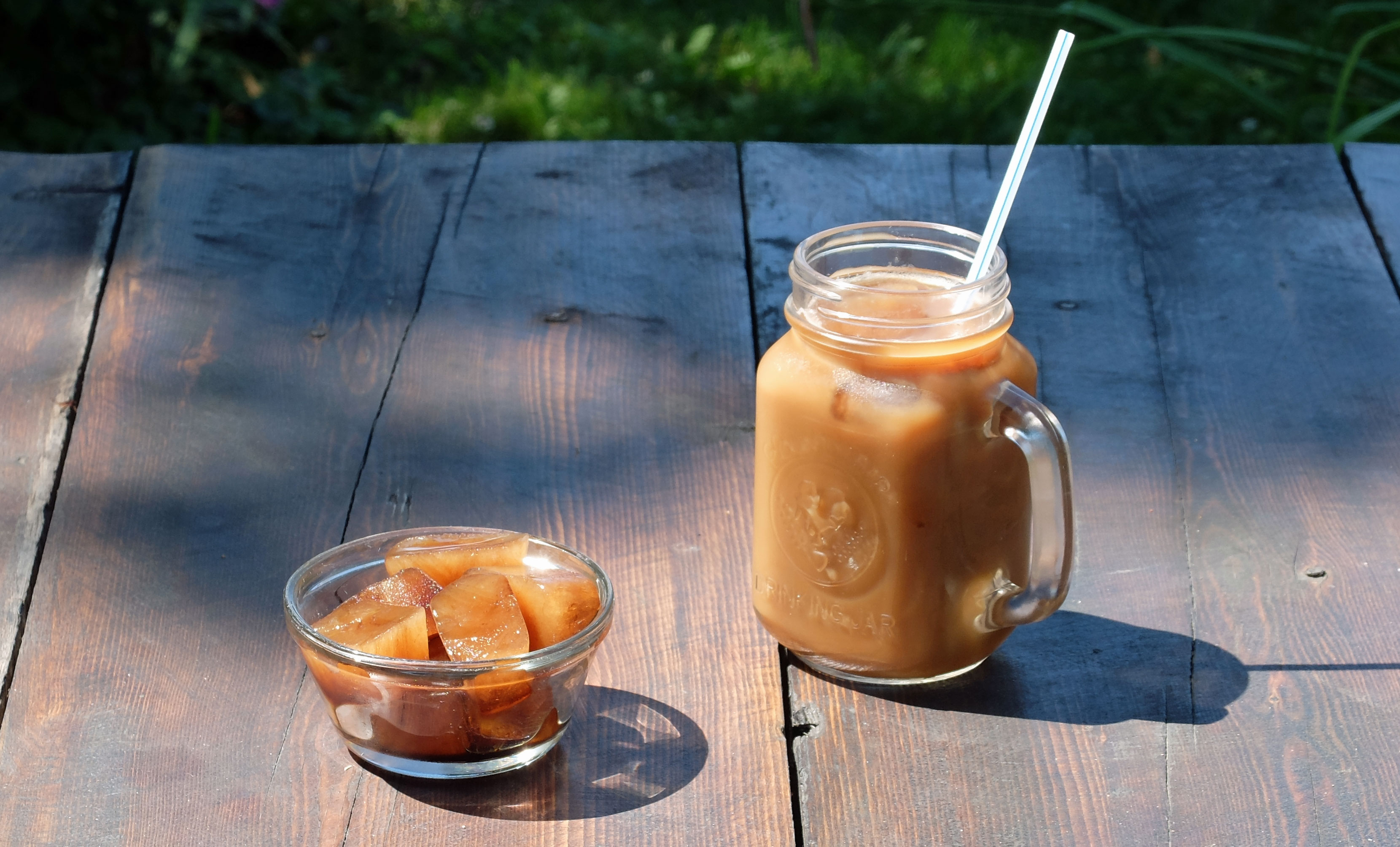 Coffee ice cubes for iced coffee drinks