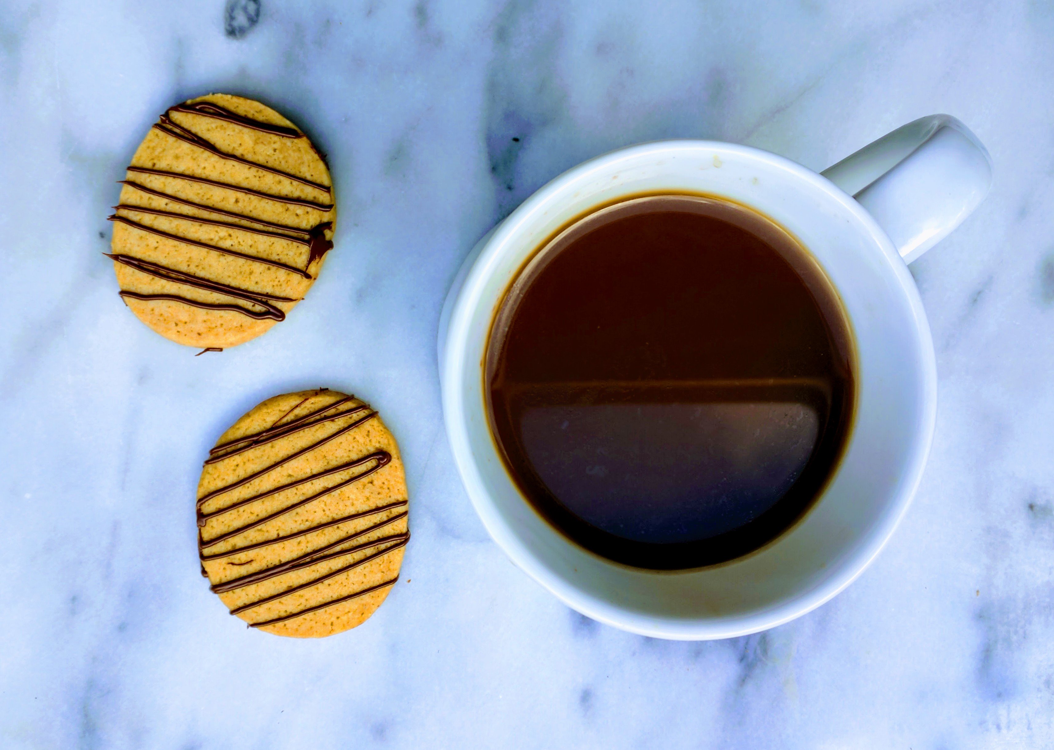 Decaf coffee and cookies